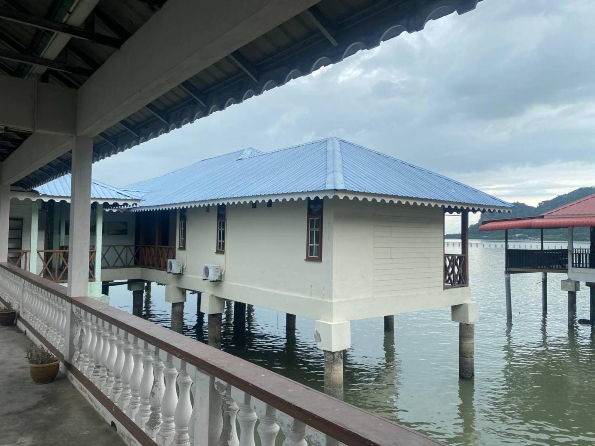 Capital O 91118 Chalet Seri Idaman Bayan Lepas Exterior foto
